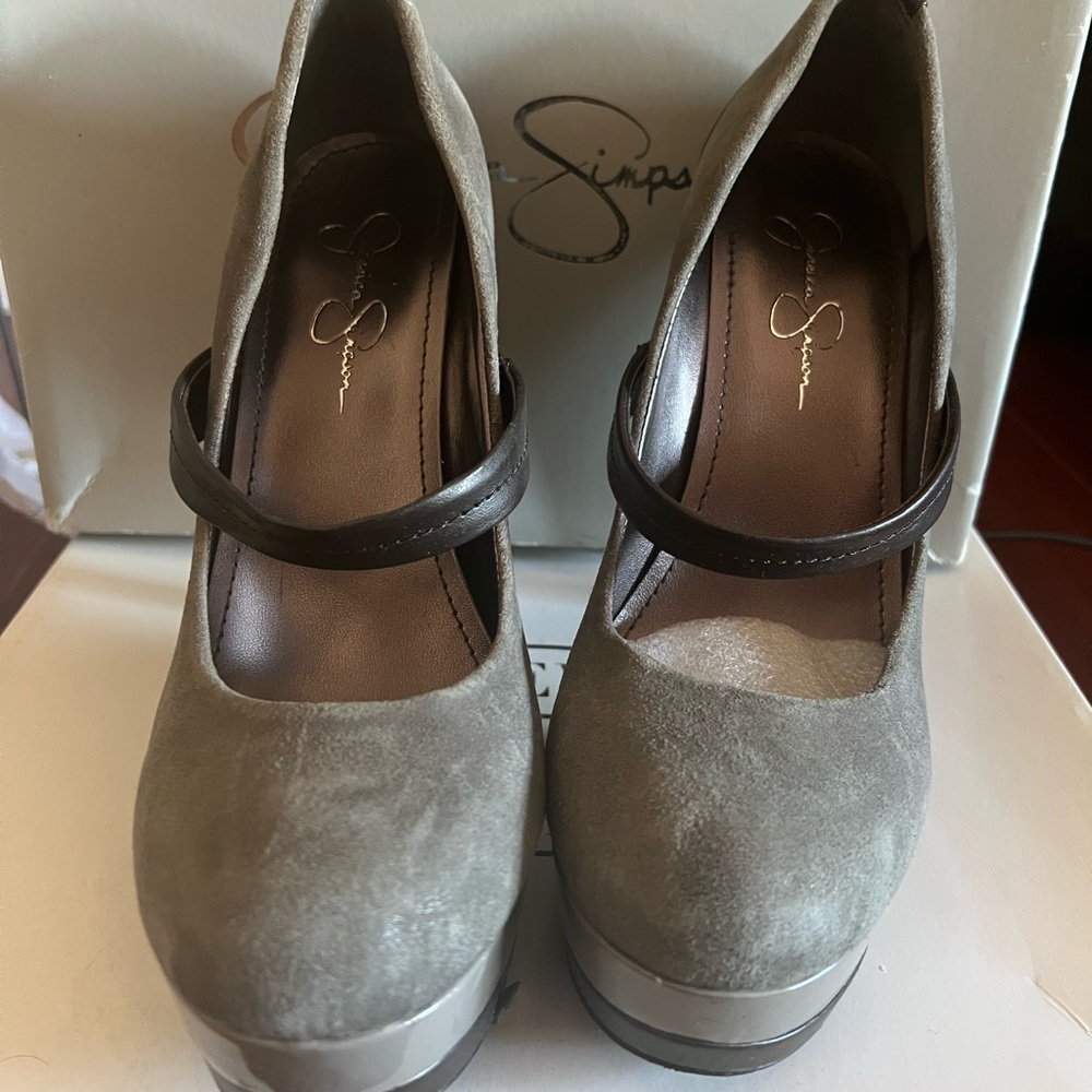 Jessica Simpson cheetah heel in grey suede and platform heel size 9.5